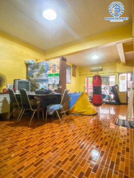 *****ทาวน์เฮ้าส์มือสองย่านนนทบุรี ม.ร่มรื่นวิลล์4 รัตนาธิเบศร์ บนเนื้อที่ 19 ตร.ว. ฟังก์ชัน 2 ห้องนอน 2 ห้องน้ำ 1 ที่จอดรถ แถมฟรี! 3 เครื่องปรับอากาศ เดินทางสะดวก เพียง 3 นาที!! ถึงรถไฟฟ้าสายสีม่วง "สถานีสามแยกบางใหญ่" ใกล้เซ็นทรัลเวสต์เกต จองด่วน!